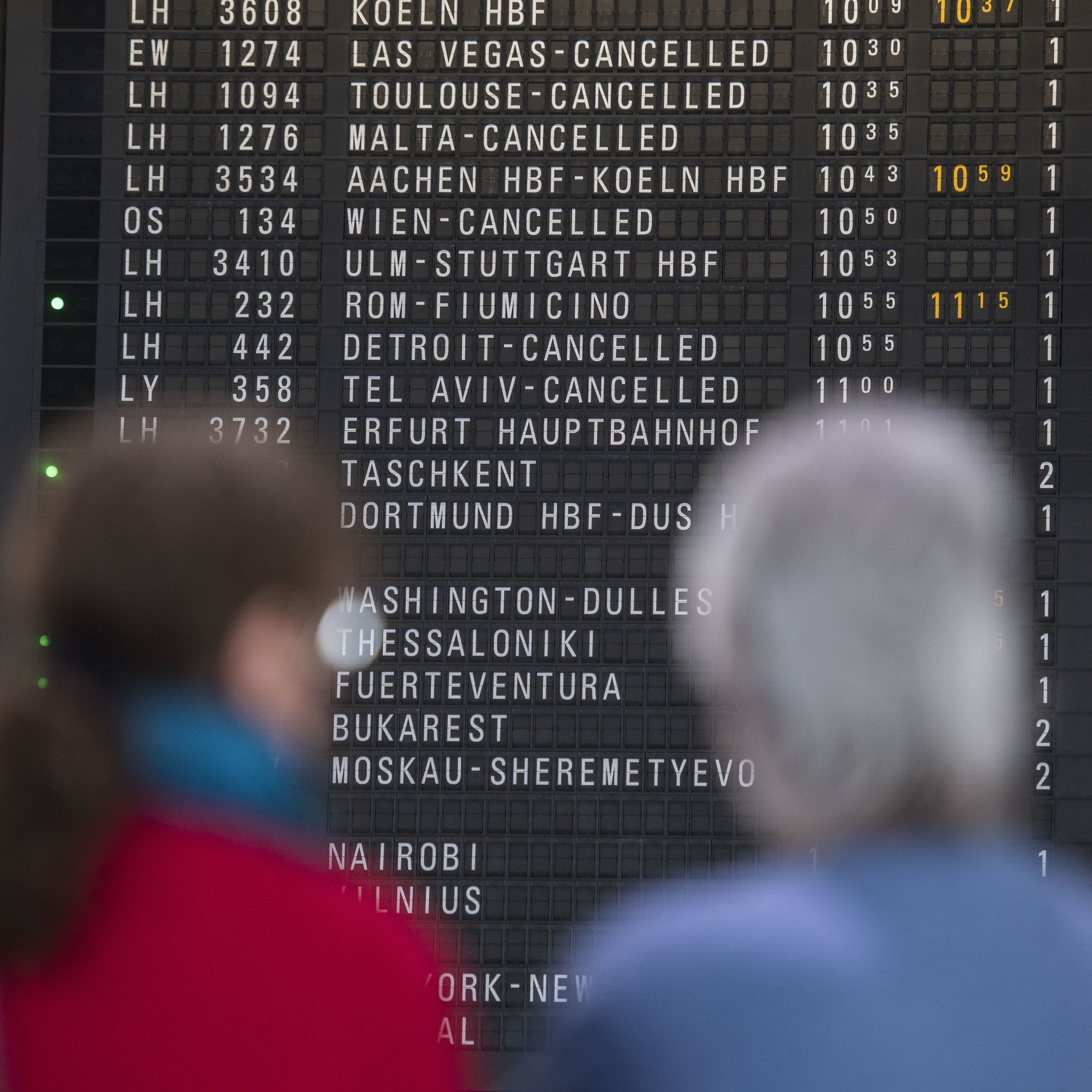 aachen article crossword clue