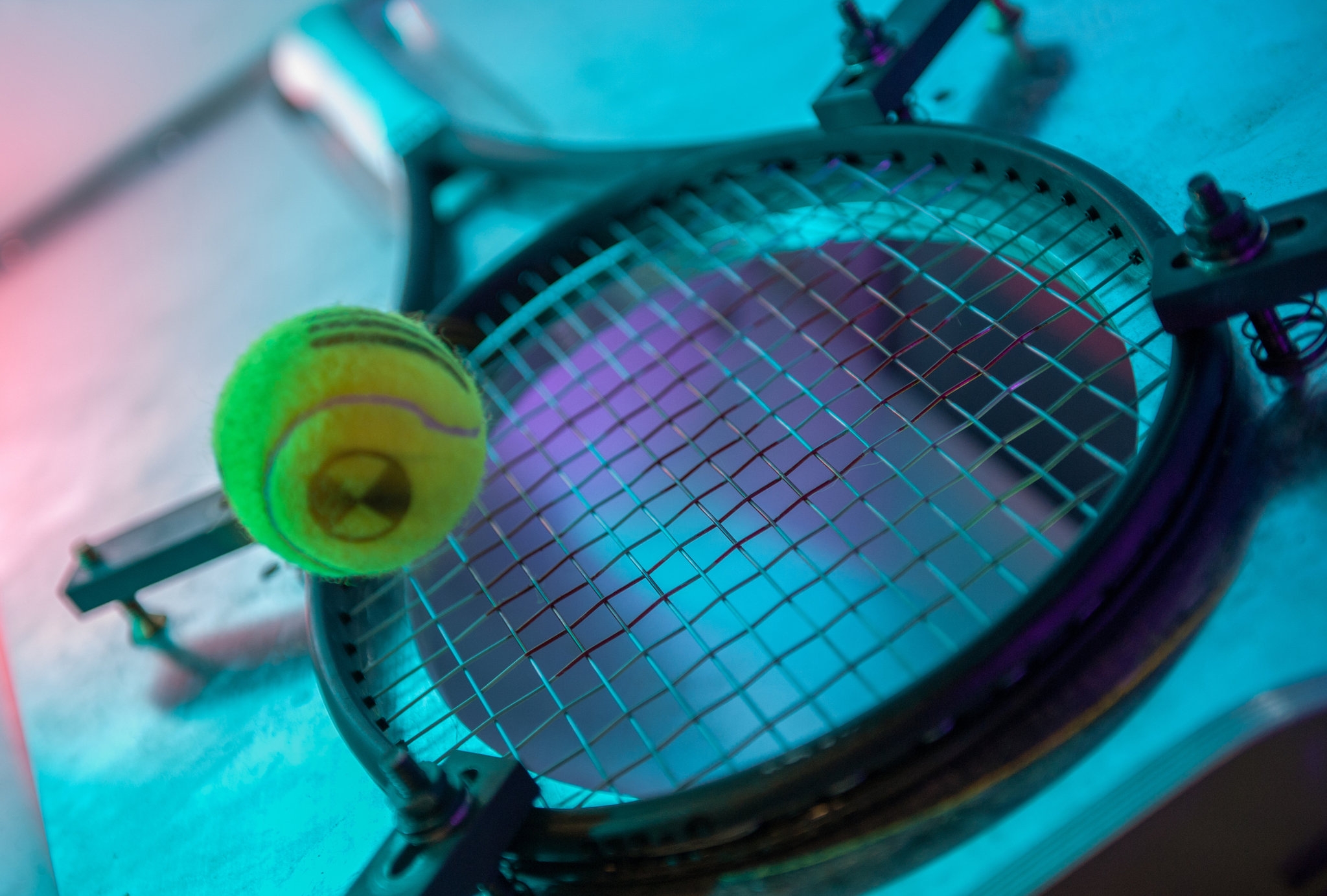 Latest Advances To Tennis Racket Put New Spin On The Game The New York Times