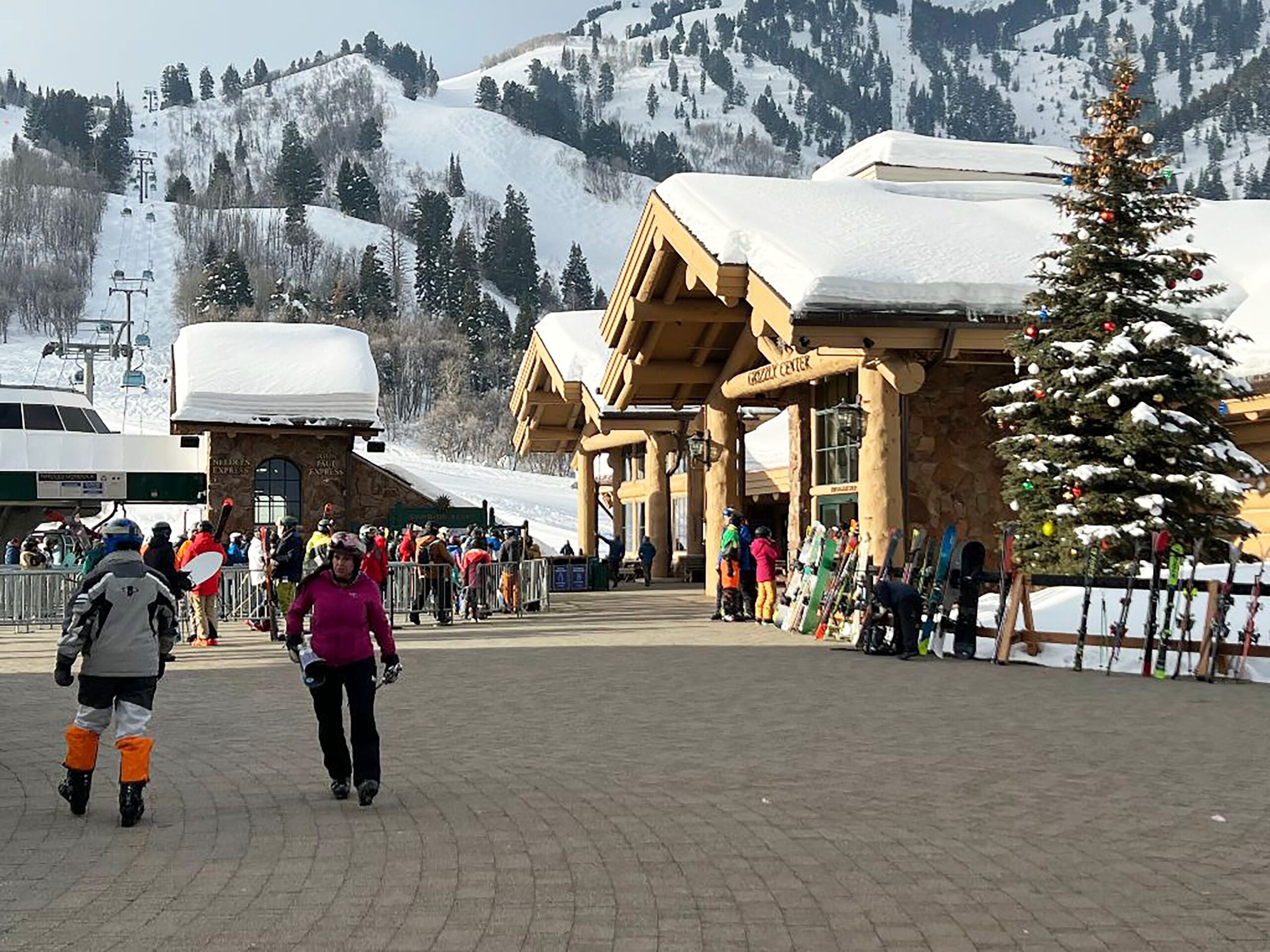 Skiing Snowbasin The Best Ski Area You ve Never Heard Of The Boston Globe Skiing Snowbasin The Best Ski Area You ve Never Heard Of The Boston Globe