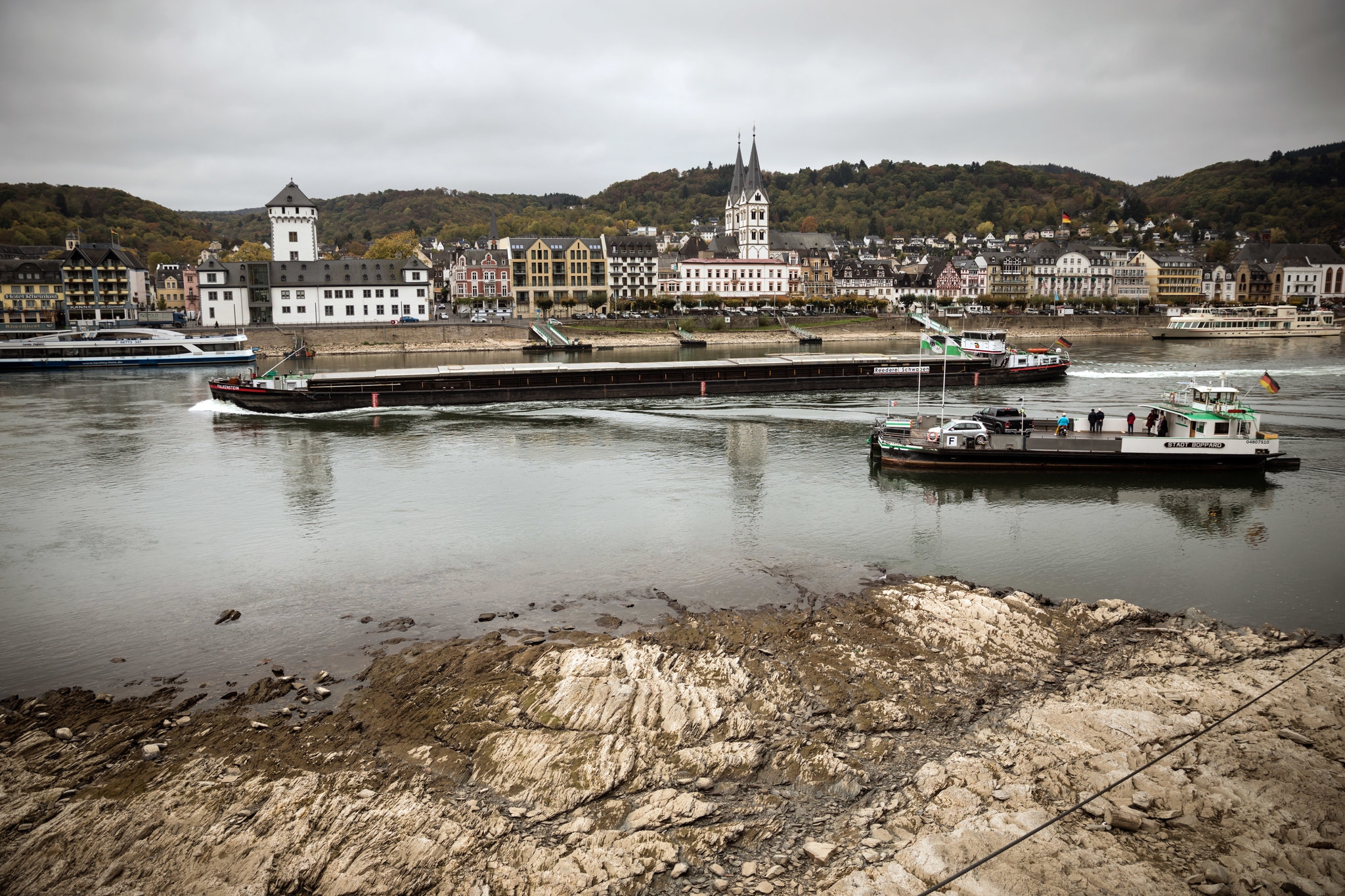 The Rhine A Lifeline Of Germany Is Crippled By Drought The New York Times